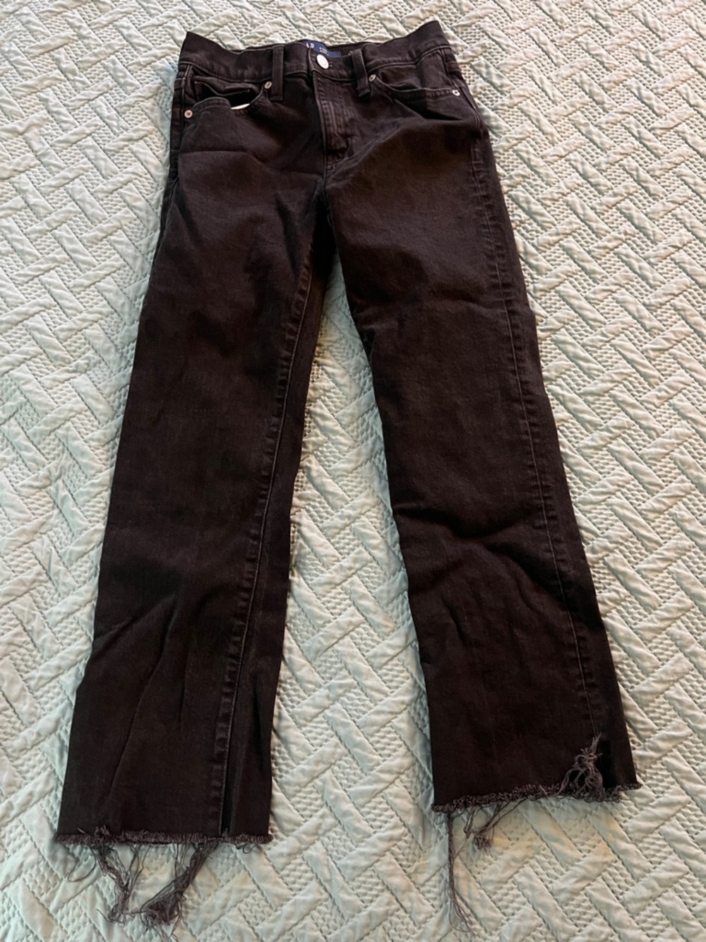 Gap kick fit Women’s Black Frayed Hem Jeans